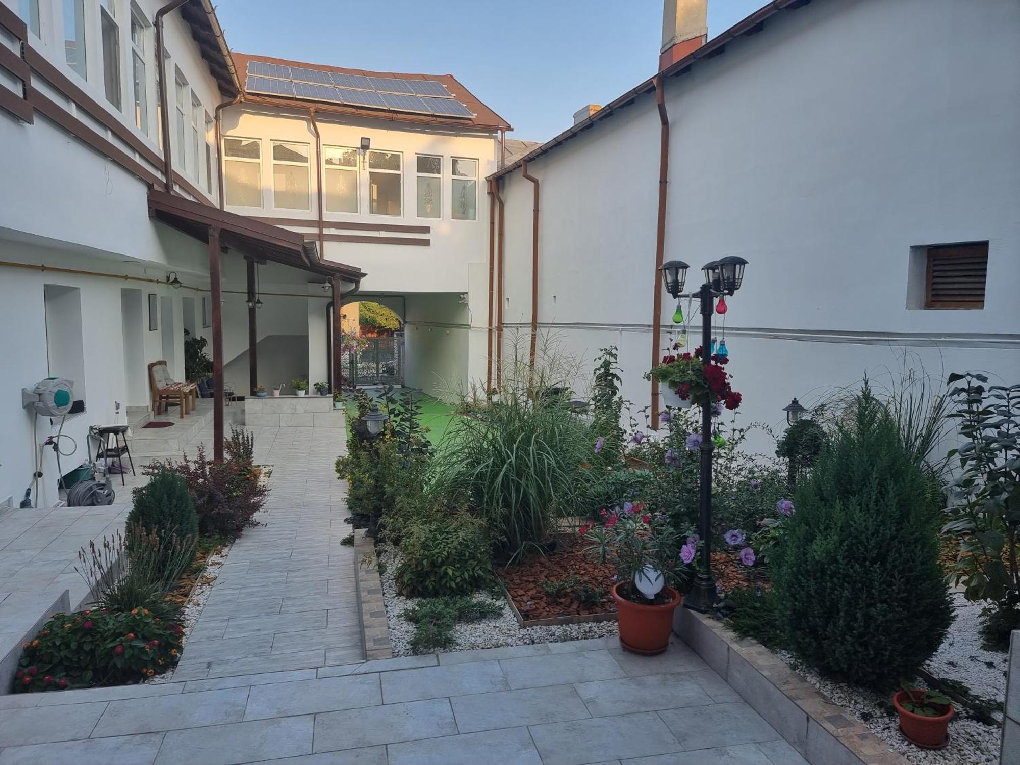 Casa Musceleana Hotel Campulung Ngoại thất bức ảnh