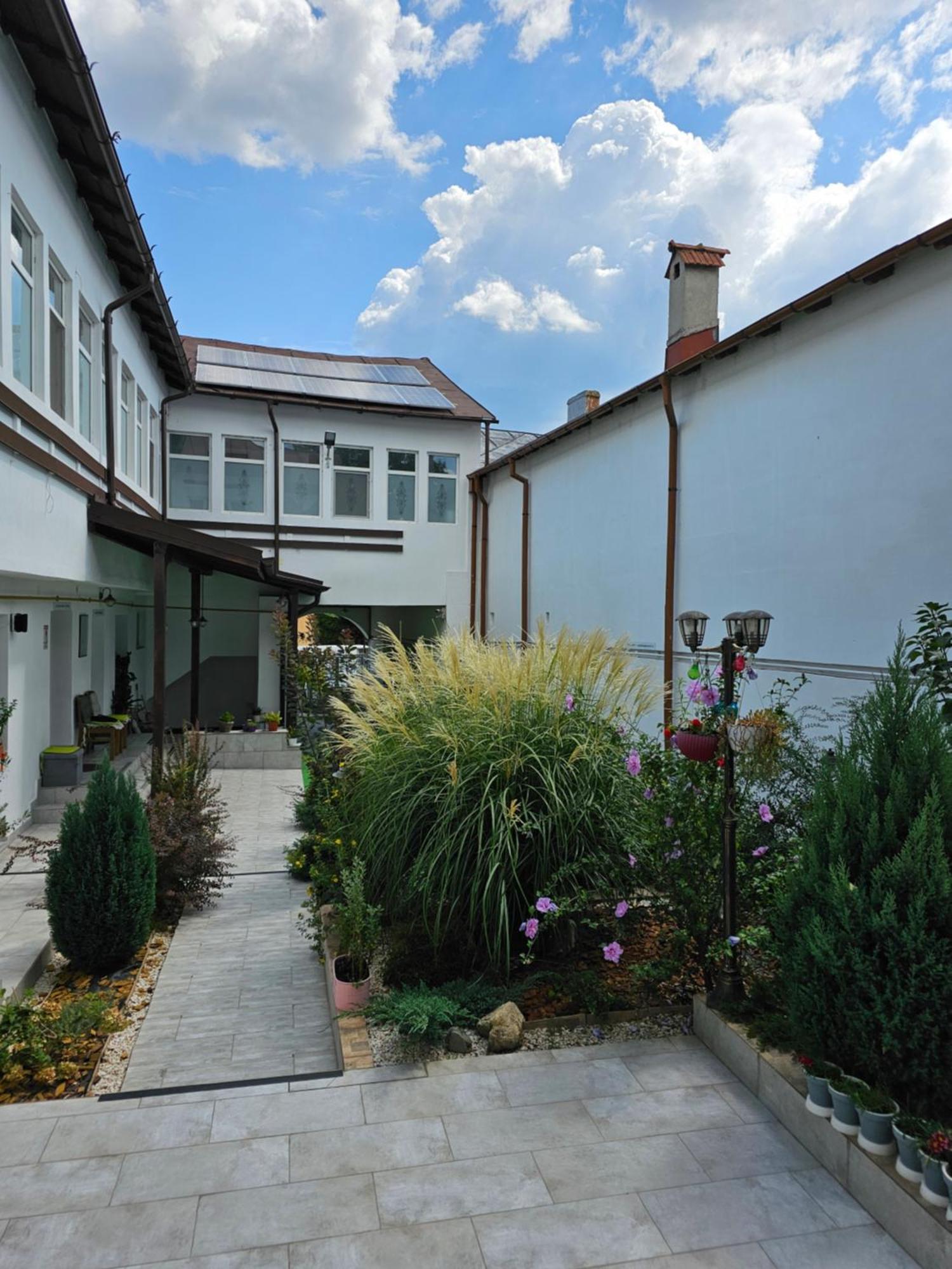 Casa Musceleana Hotel Campulung Ngoại thất bức ảnh